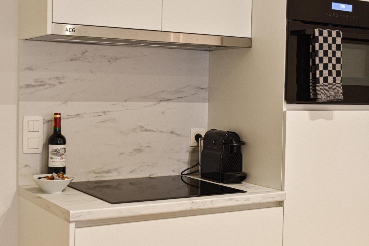 Miramar Residences - Luxurious Seaside Apartment